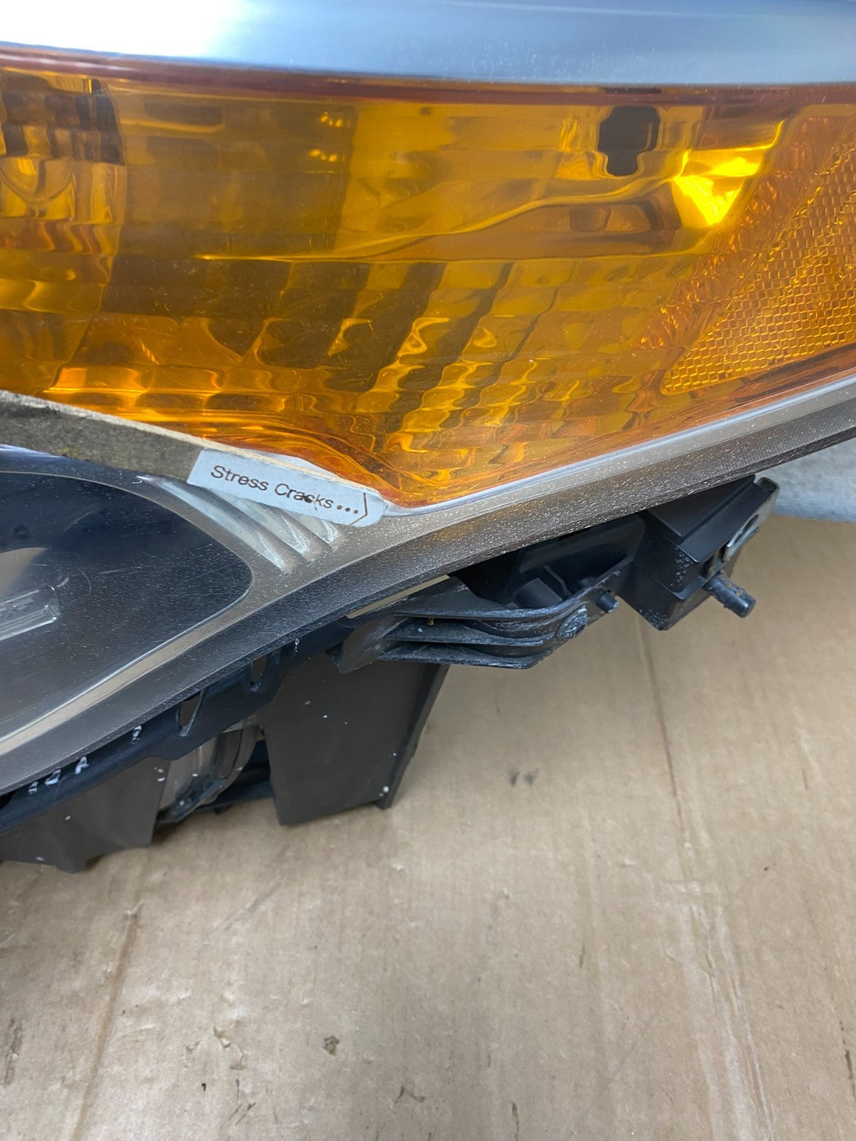 2011 to 2015 Ford Explorer Left Driver LH Halogen Headlight AI9079 DW4