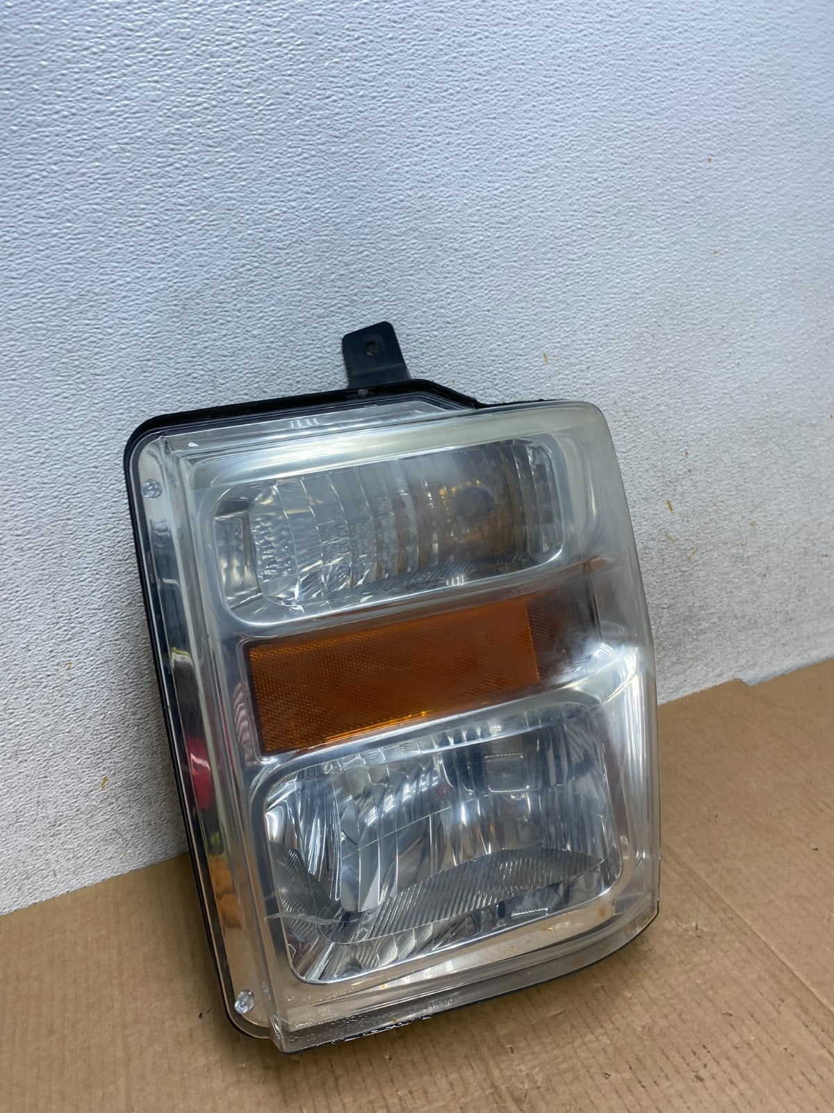 2008 to 2010 Ford F250 Super Duty Left Driver LH Side Headlight AI5779 DW2
