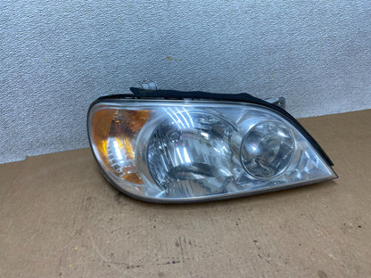 2002 to 2005 Kia Sedona Right Passenger RH Side Headlight Oem Z7004 DW0