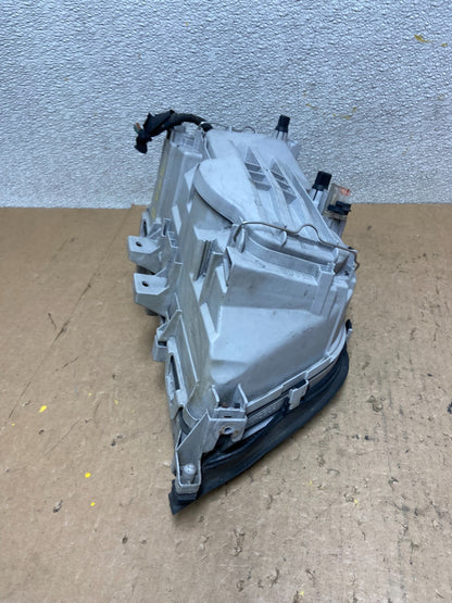 1994 - 1996 Mercedes C C220 W202 Front Left Driver LH Headlight OEM z7958 DG6