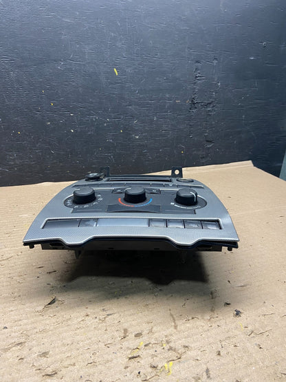 2005 2006 2007 Jeep Commander Grand Cherokee A/C Climate Control Bezel j9606 DG4