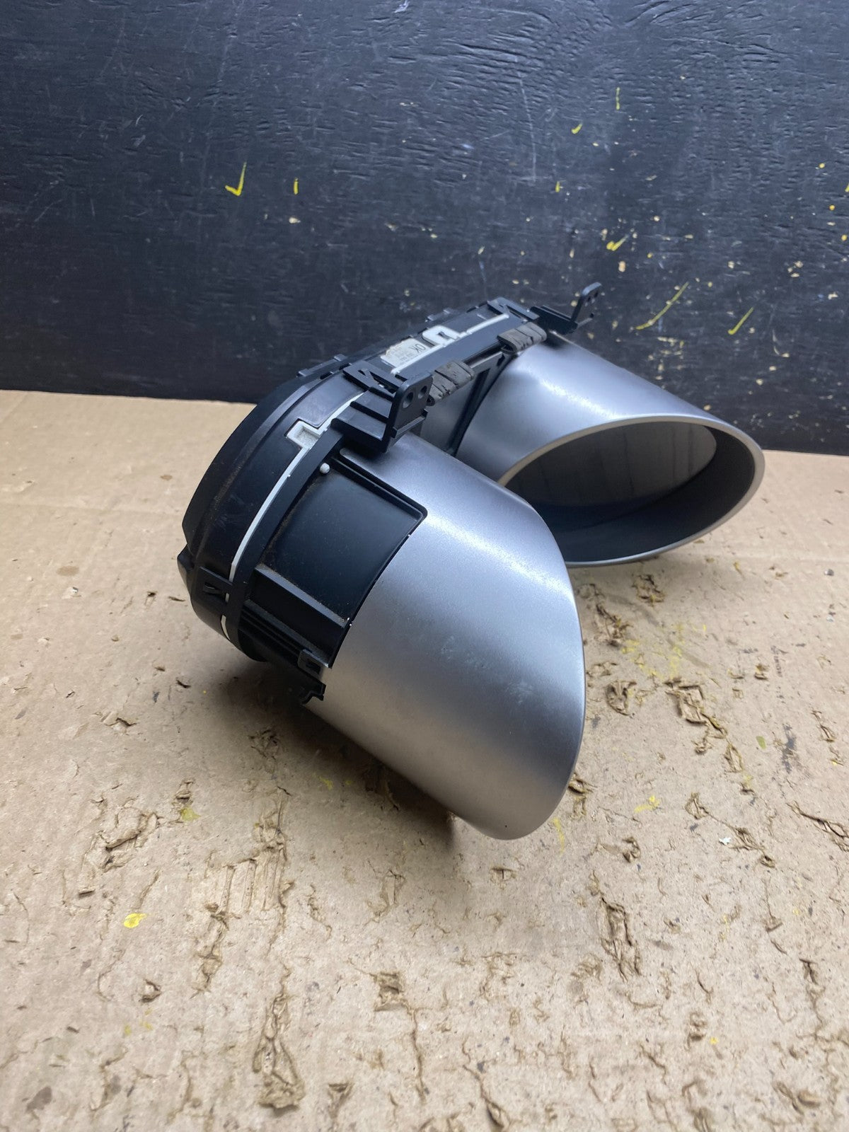 2014 to 2015 Hyundai Tucson Speedometer Cluster Gauge u5830 DG1