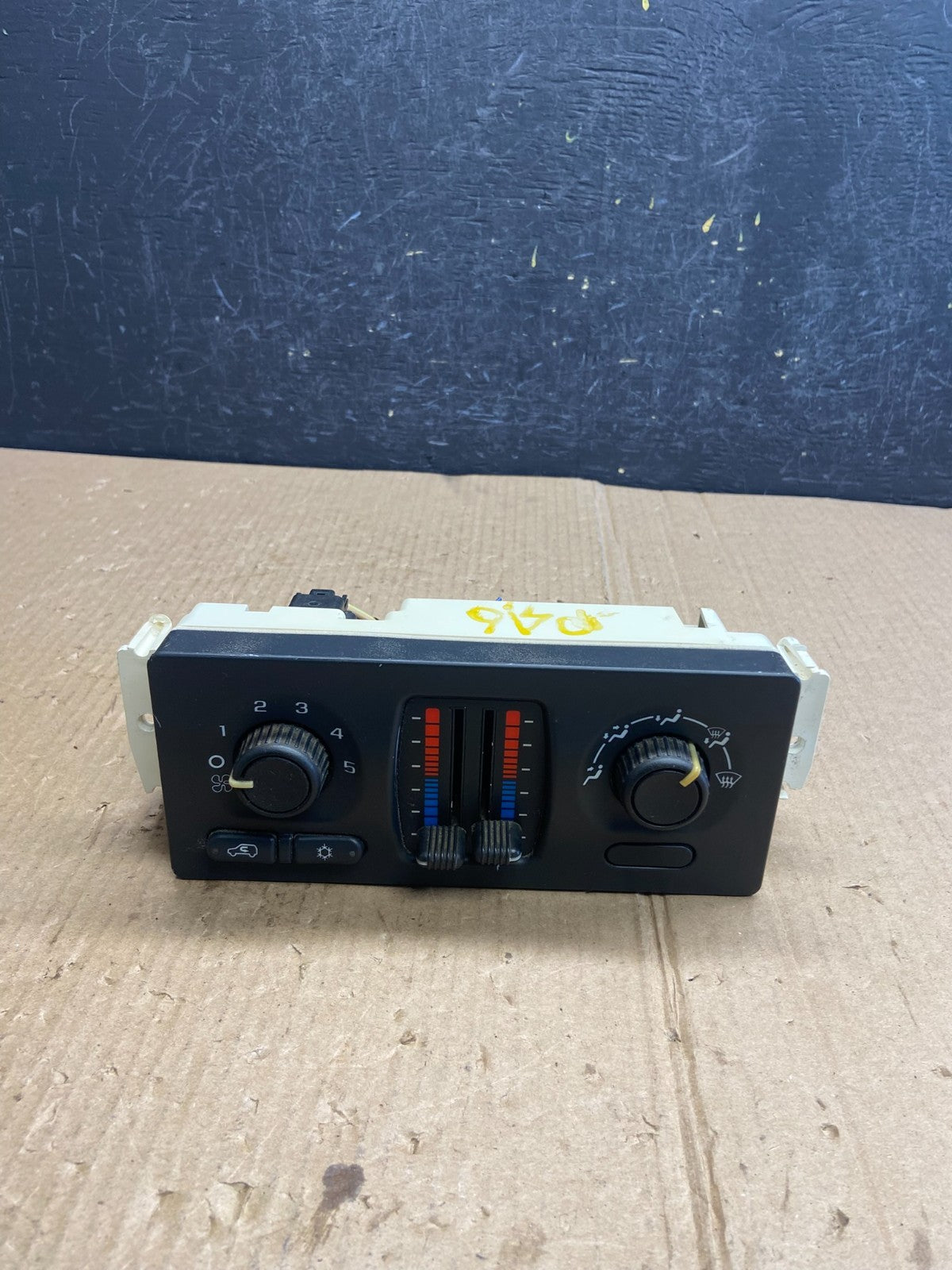 2003 to 2006 Chevrolet Silverado HVAC Heater Climate Control Module AE3902 DG0