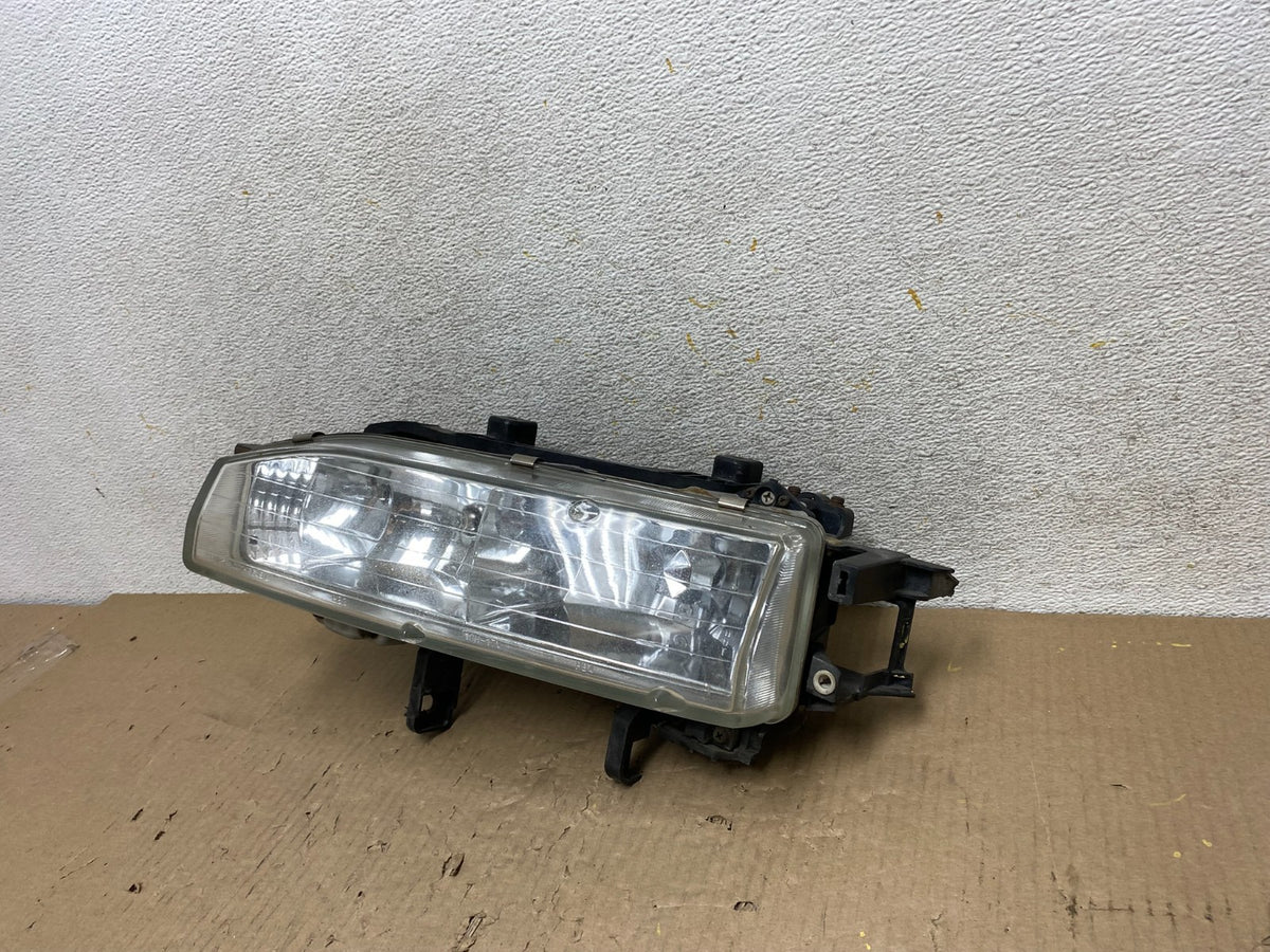 1990 to 1991 Honda Accord Left Driver LH Headlight AH5925 DW2