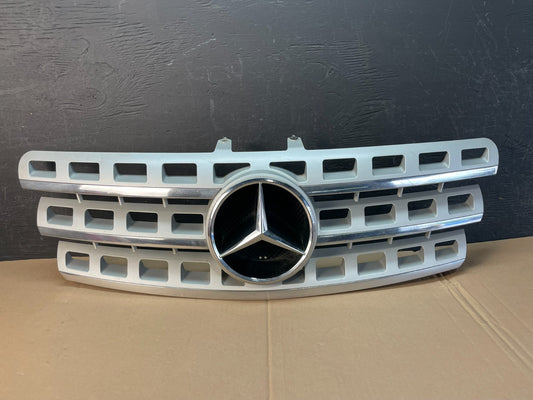 2009 to 2011 Mercedes ML-Class W164 Front Bumper Grille Grill AD8323 DG0