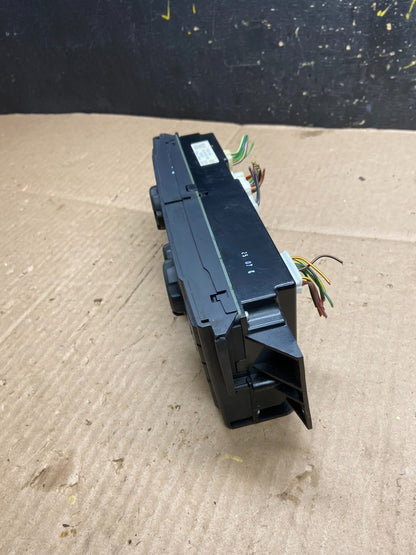 2008 to 2009 Land Rover Range LR3 AC Heater Climate Control Module Y2455 DG2