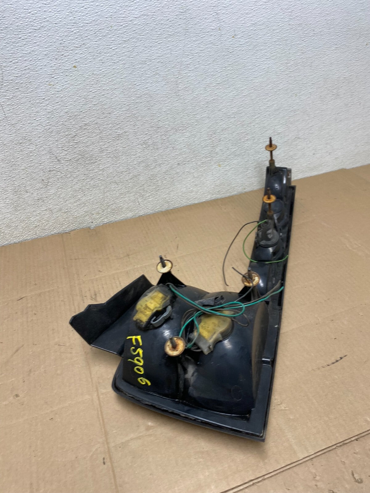 1991-1996 Oldsmobile Cutlass Right Passenger RH Side Tail Light F5906 KC7