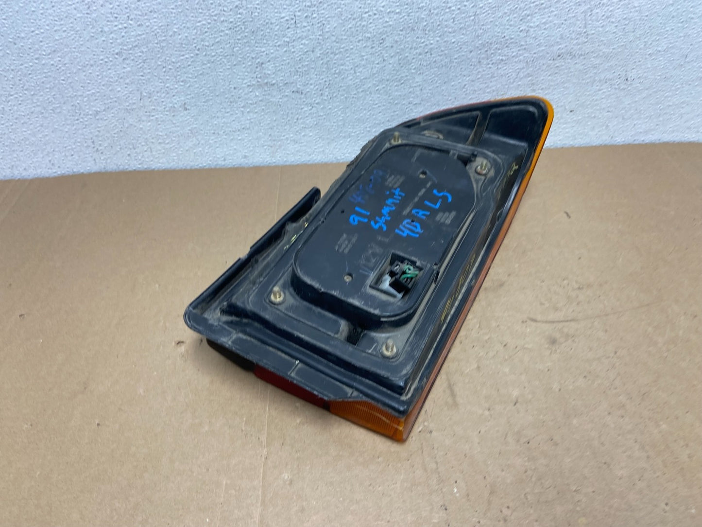 1989 to 1991 Eagle Summit Left Driver Lh Side Side Tail light AC5661 DG8
