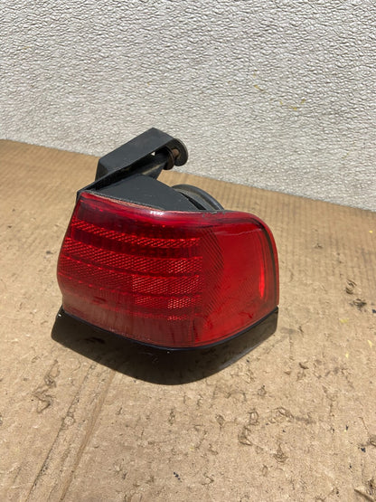 1992 to 1995 Ford Thunderbird Right Passenger Side Tail Light AA7206 DG0