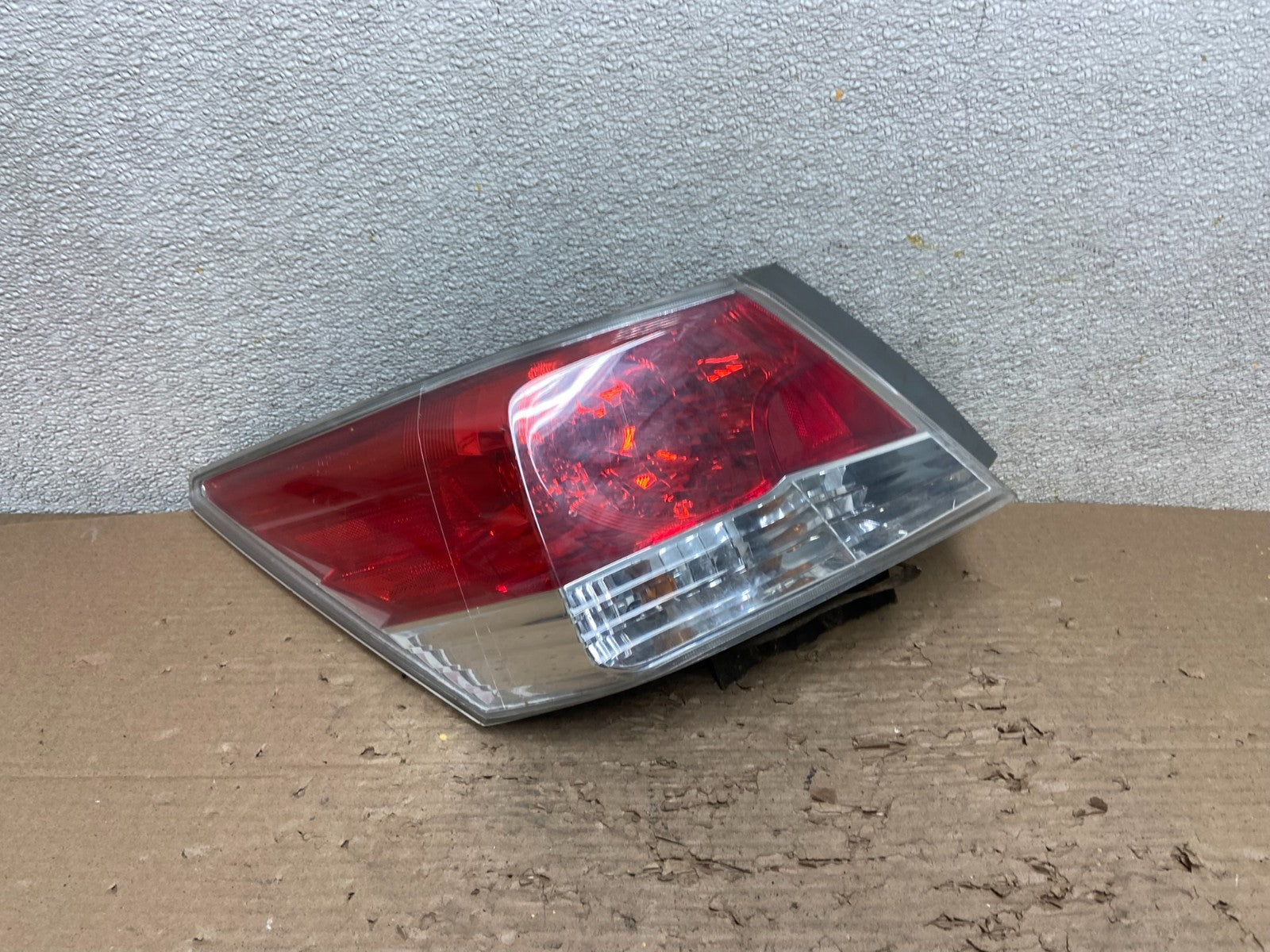 2008 to 2012 Honda Accord Sedan Tail light Left Driver LH Side AB1728 DW0