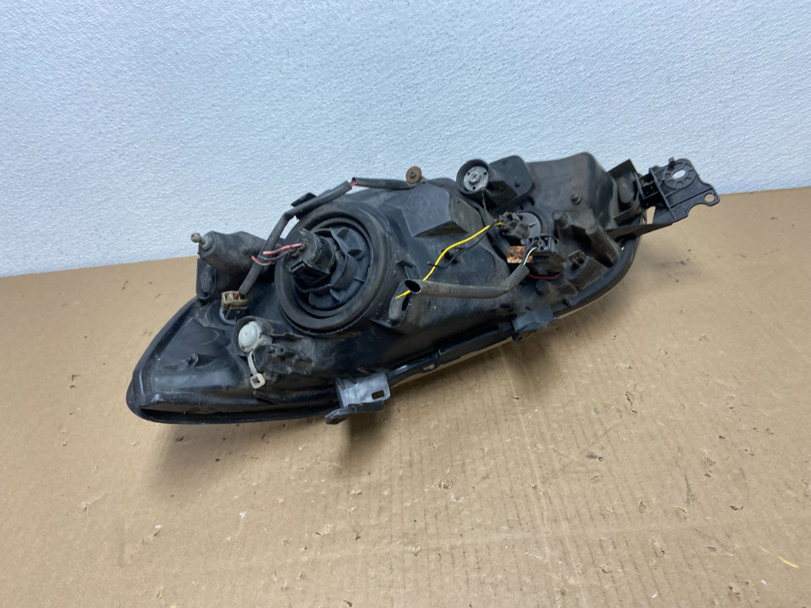 2002 - 2003 Mitsubishi Lancer Right Passenger Side Headlight Halogen AB6577 DW5