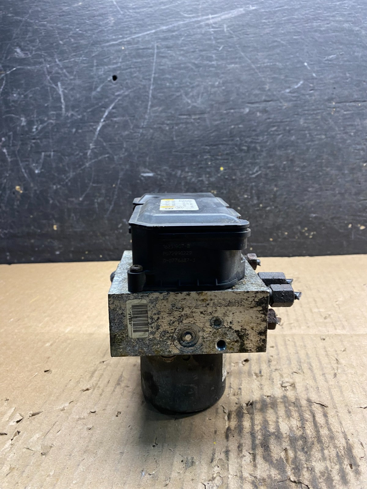 2008 Ford E150 Van ABS Anti-Lock Brake Control Module EHCU 8C24-2C346-BF U89091