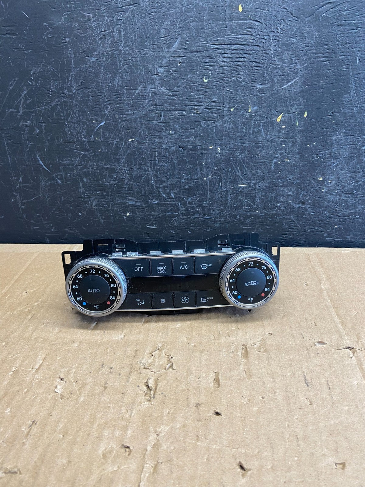 2008 2009 2010 Mercedes C-Class C300 A/C AC Climate Control Panel AD2248 DG0