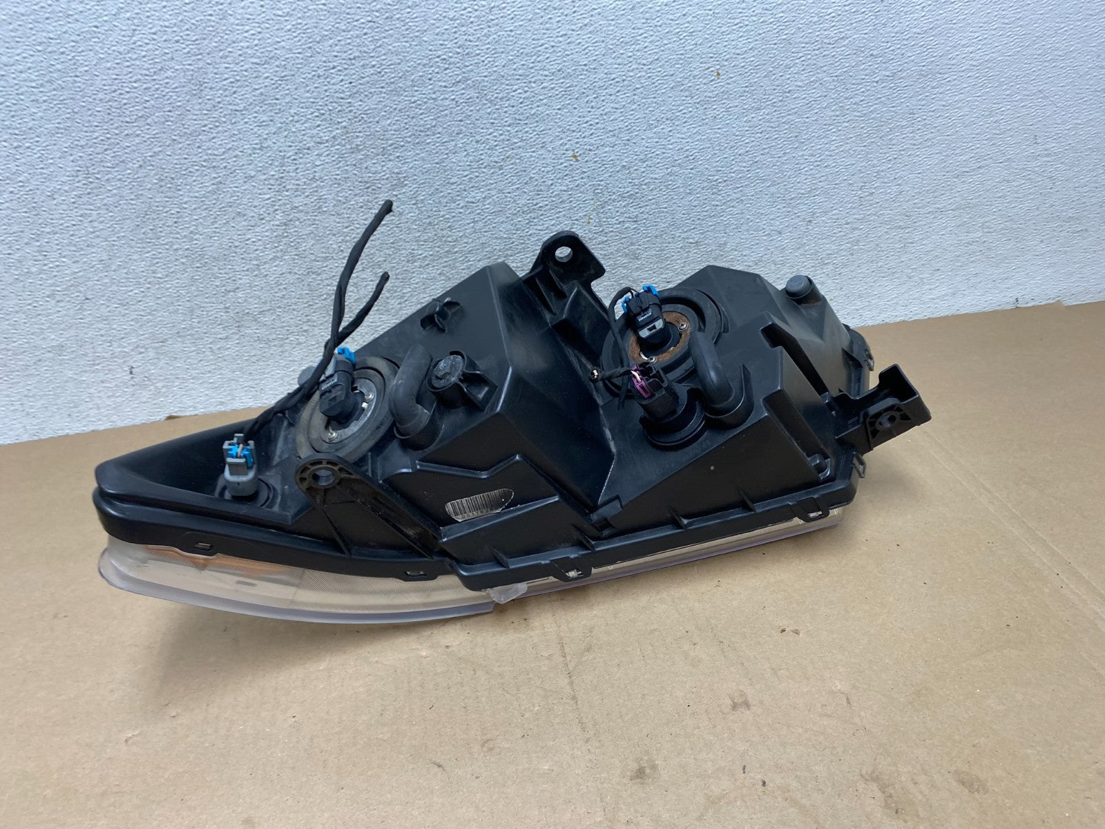 2009 to 2017 Dodge Journey Headlight Right Passenger Rh Halogen AG4531 DW6