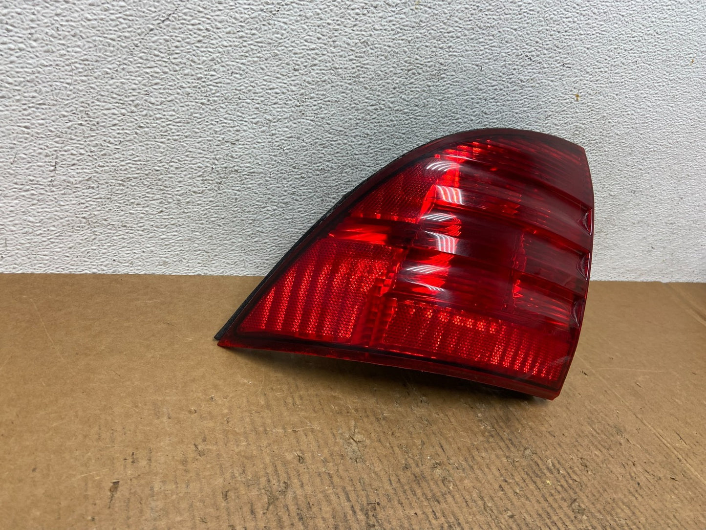 2000 2001 2002 Lincoln Ls Left Driver LH Side Tail Light AE1647 DW2