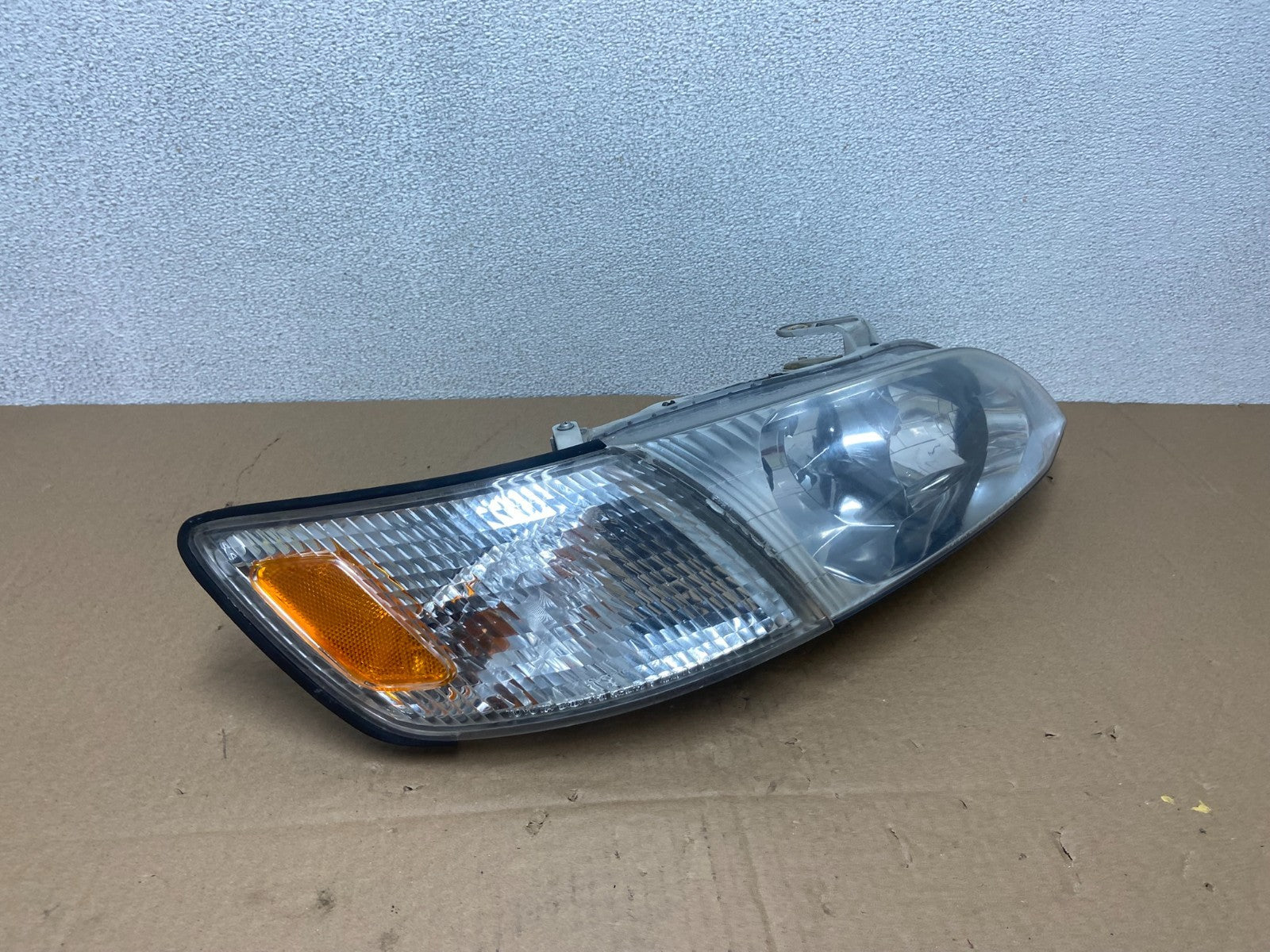 1997-2001 Lexus Es300 Right Passenger RH Headlight Halogen Oem AB6126 DW2