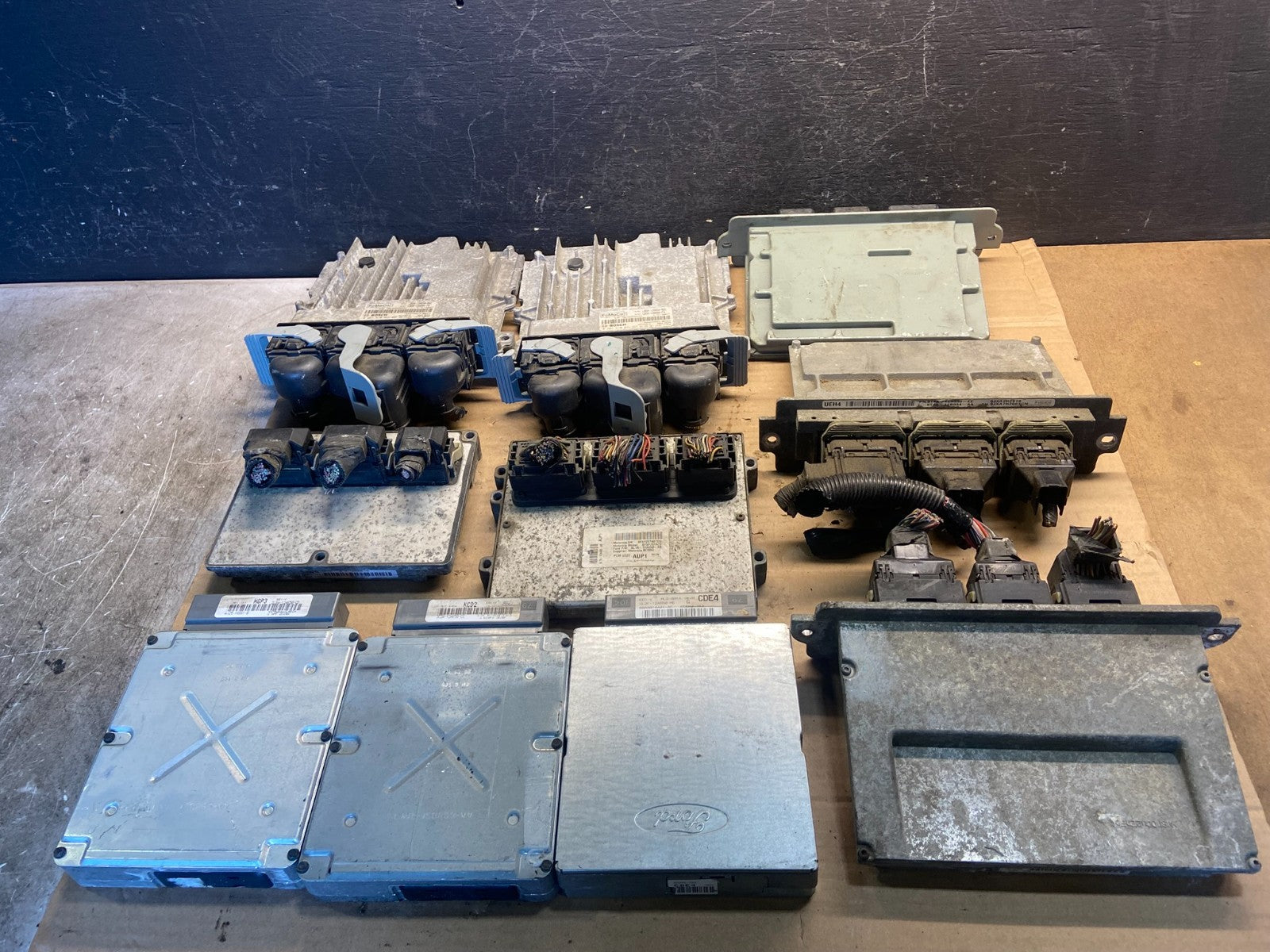 Mix of 10 Ford ECM Engine Computer Module AE24340