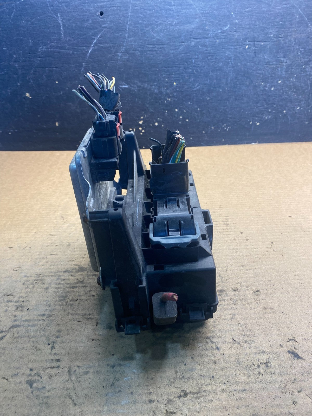 2004 2005 Dodge Durango Fusebox Fuse Box Relay Body BCM Module aa0783 DG2