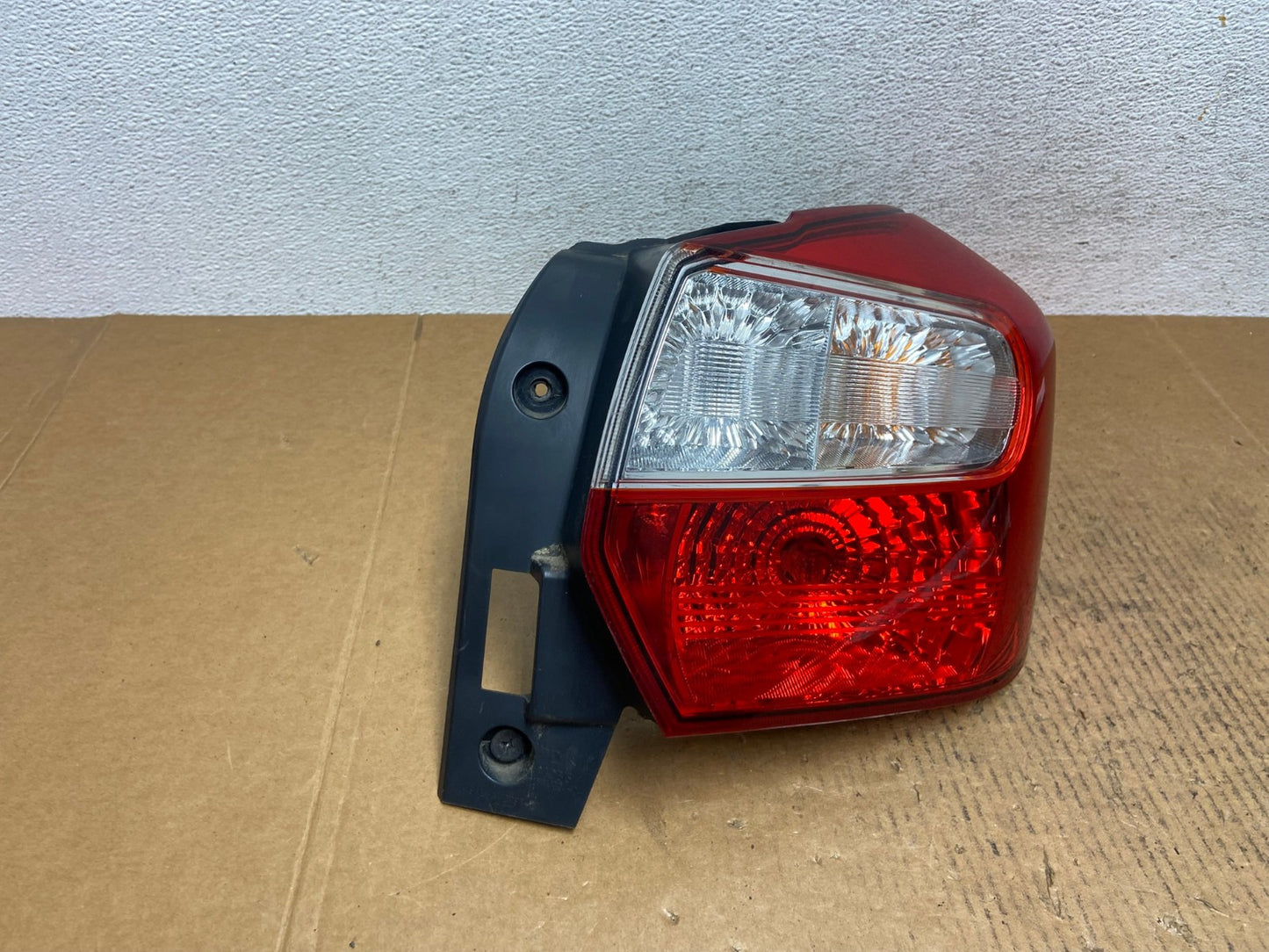 2012-2016 Subaru Impreza Crosstrek Right Passenger Tail Light AE0603 LK2
