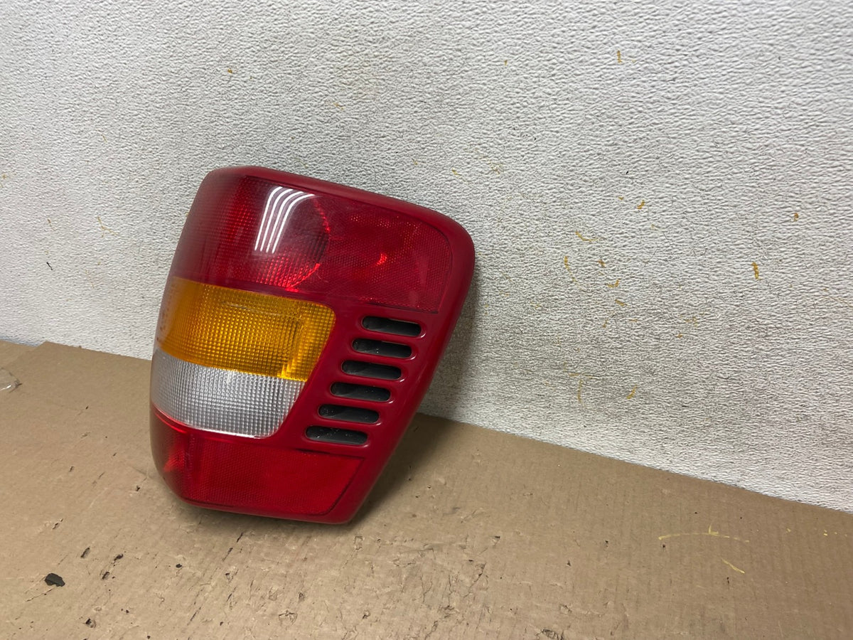 1999-2004 Jeep Grand Cherokee WJ Right Passenger Rh Tail Light AH6021 LK2
