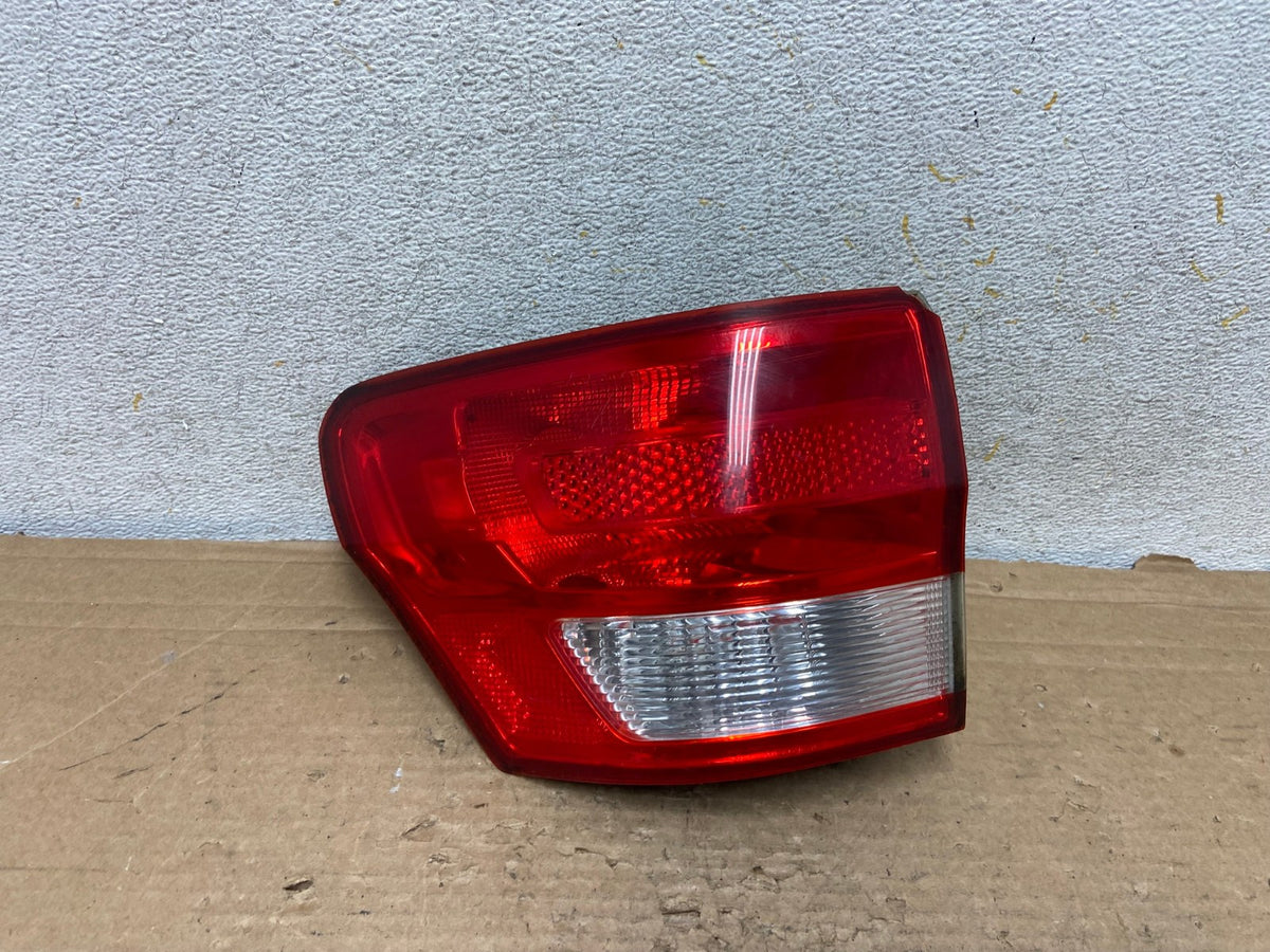 2011-2013 Jeep Grand Cherokee Left Driver Side Lh Tail Light AH9292 LK0