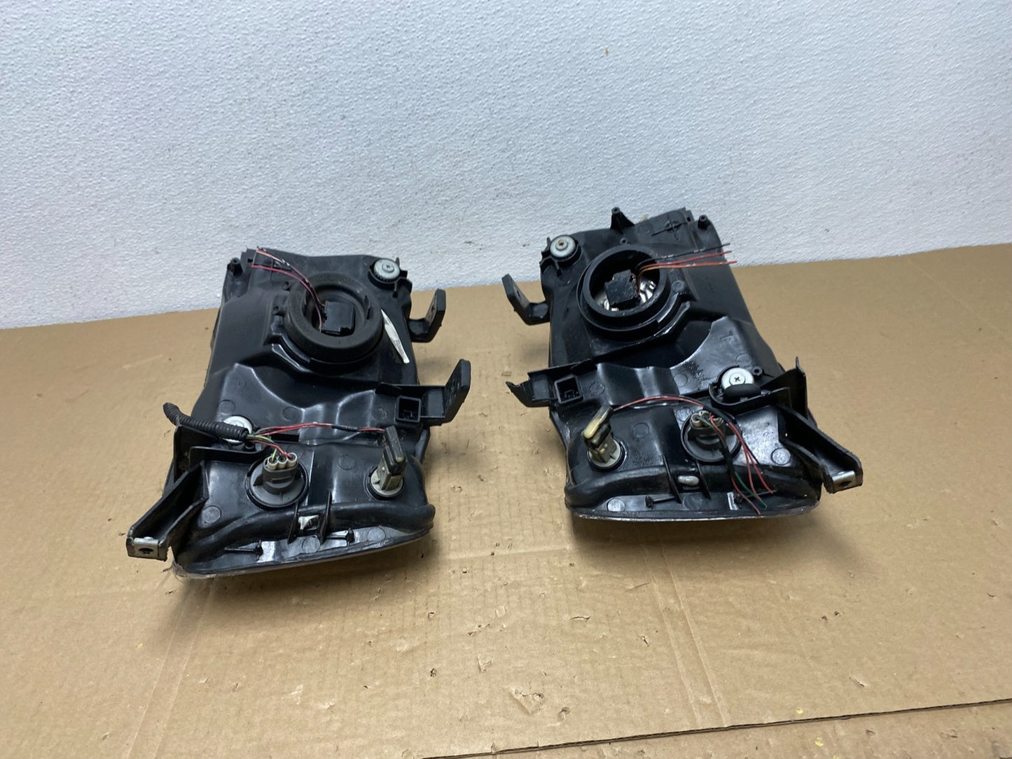 1997 to 2001 Honda CR-V Crv Left+Right Set Chrome Headlights Halogen AC3819 DW7