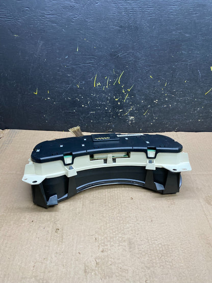 2002 GMC Yukon Speedometer Cluster Gauge Oem Y9990 DG4