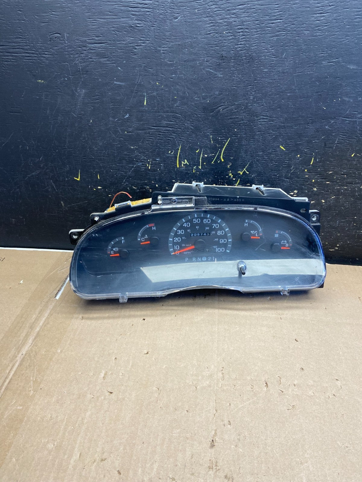 2001-2002 Ford Econoline E250 E350 Van Speedometer Instrument Cluster AB1941 DG0