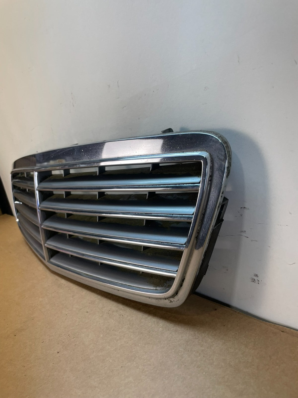 2005-2007 Mercedes W203 C230 C320 C350 Front Upper Grill Grille AF8544 DG1