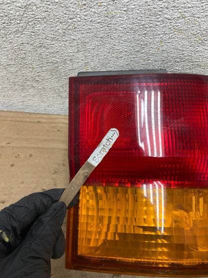 2002 2003 2004 Honda Odyssey Right Passenger Side Tail Light AH9138 LK3