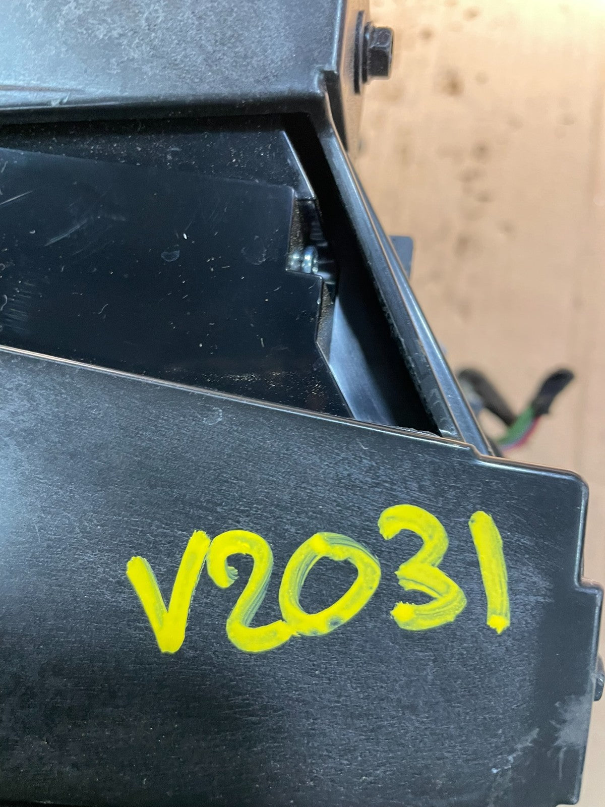 2015-2019 Cadillac CTS XTS Heater Radio Climate Control Panel Bezel OEM V2031 DG12