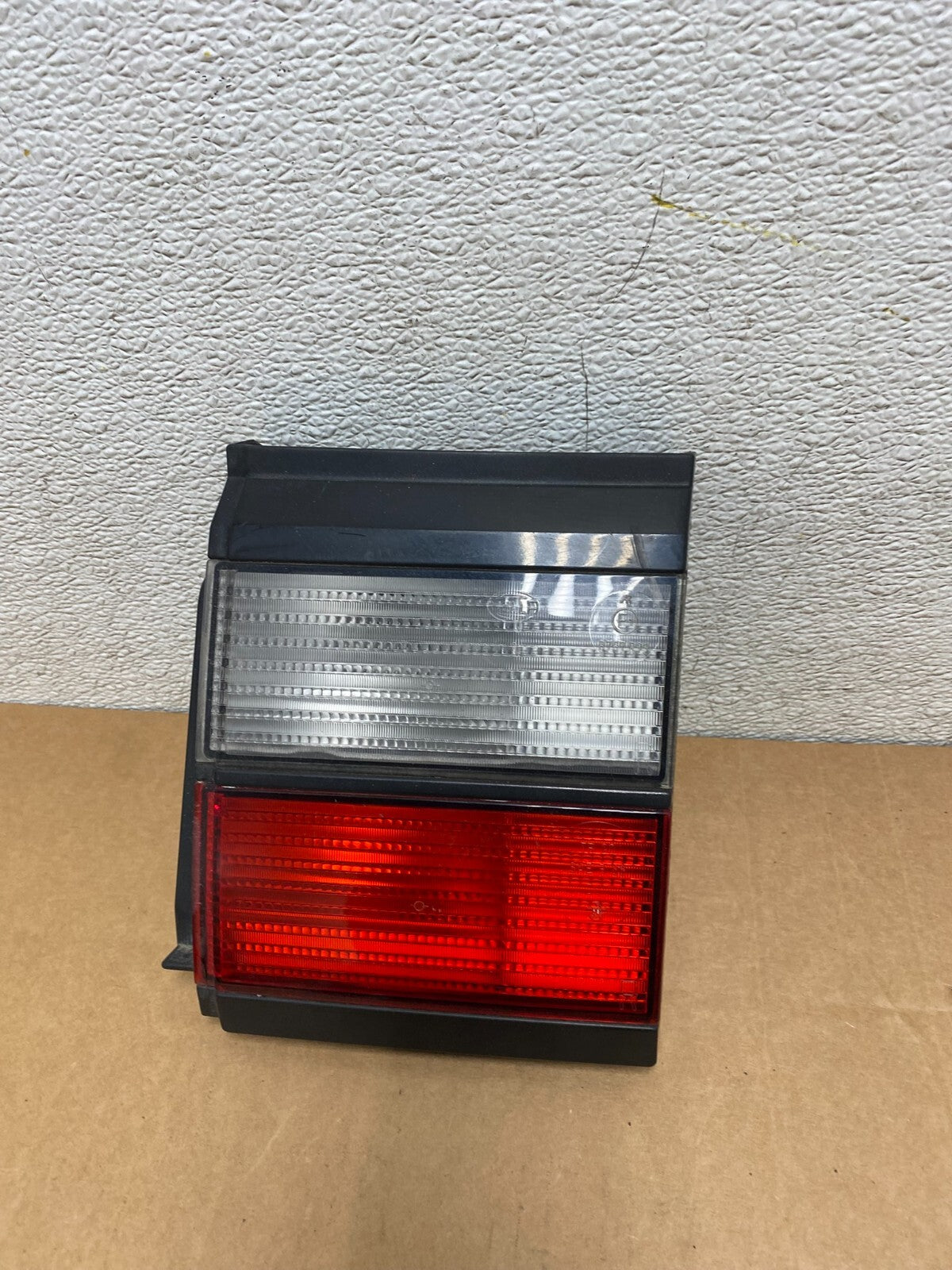 1990 to 1994 Volkswagen Passat Right Passenger RH Inner Tail Light M0493 DG0