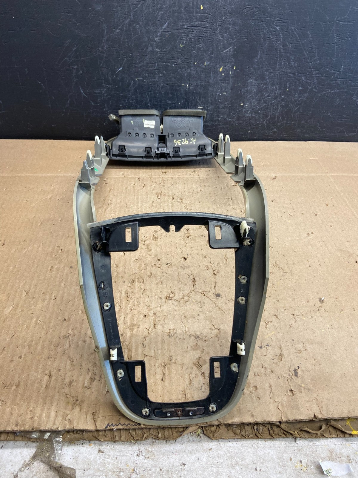 2013-2015 Chevrolet Malibu Center Dash Radio Switch Air Vent Trim Bezel ac92363