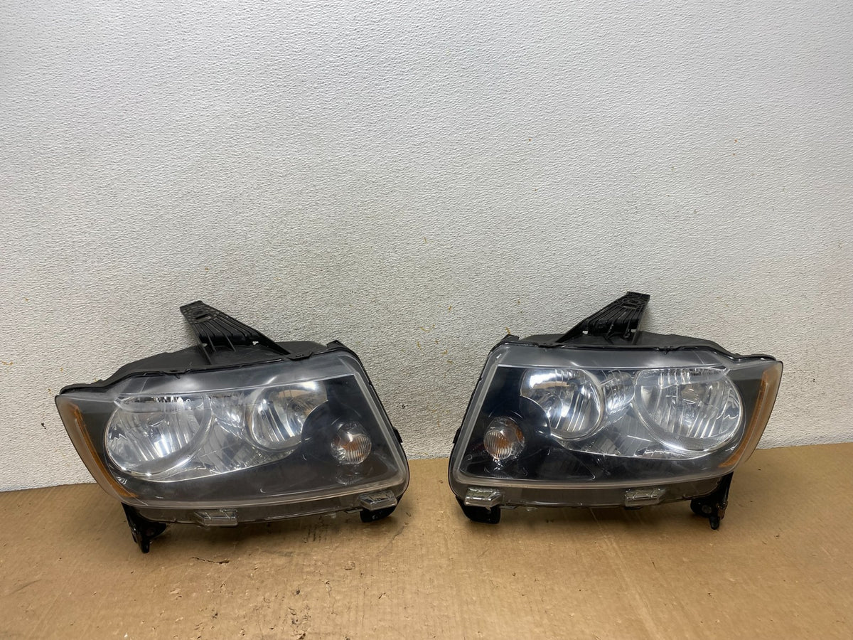 2011-2013 Jeep Grand Cherokee Left+Right Halogen Headlights AI9085 DW0