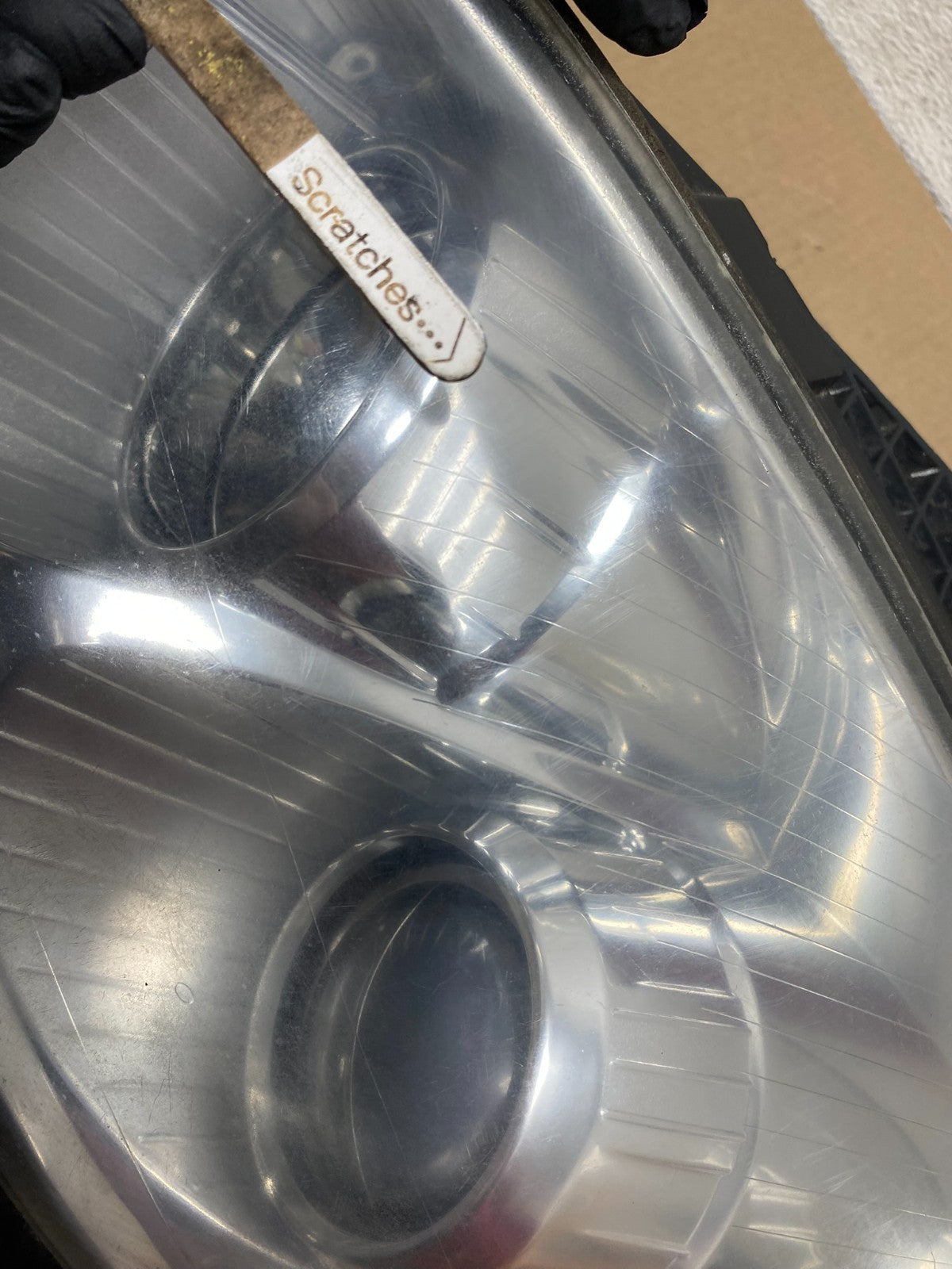 2007 to 2010 Saturn Outlook Left Driver LH Halogen Headlight AG8015 DW3