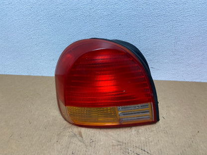 1999 2000 2001 Hyundai Sonata Left Driver Side Tail Light AC2978 LK0