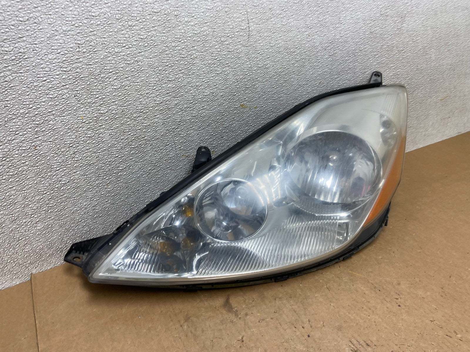 2006 to 2010 Toyota Sienna Left Driver Lh Side Headlight Halogen Z7018 DW2