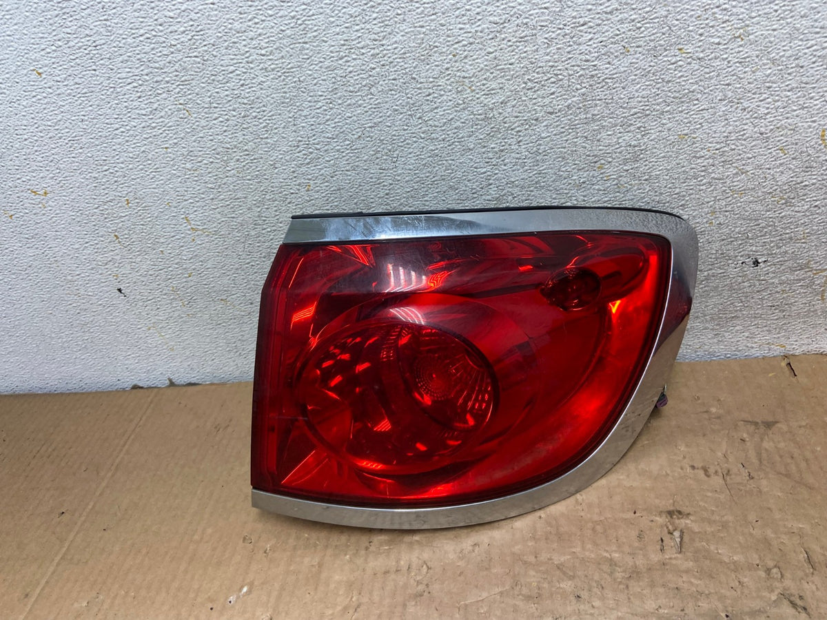 2008-2012 Buick Enclave Right Passenger Rh Tail Light AI8030 LK0