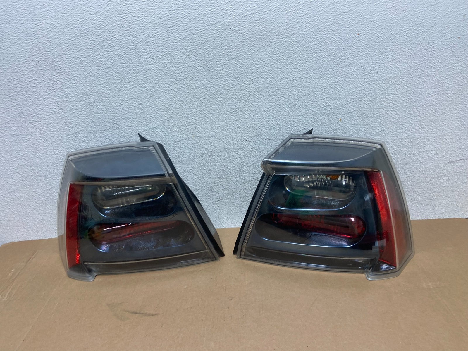 2004 2005 2006 Mitsubishi Galant GTS Left+Right Set Tail Lights AD6391 DG0