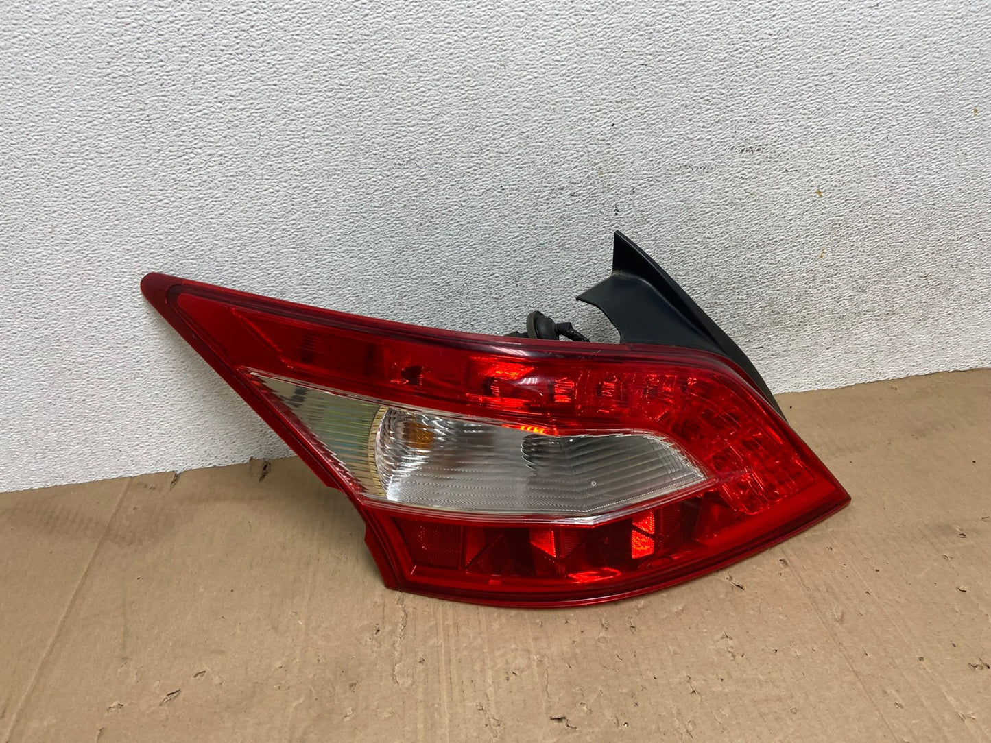 2009 2010 2011 Nissan Maxima Left Driver Lh Side Tail light AE9180 LK0