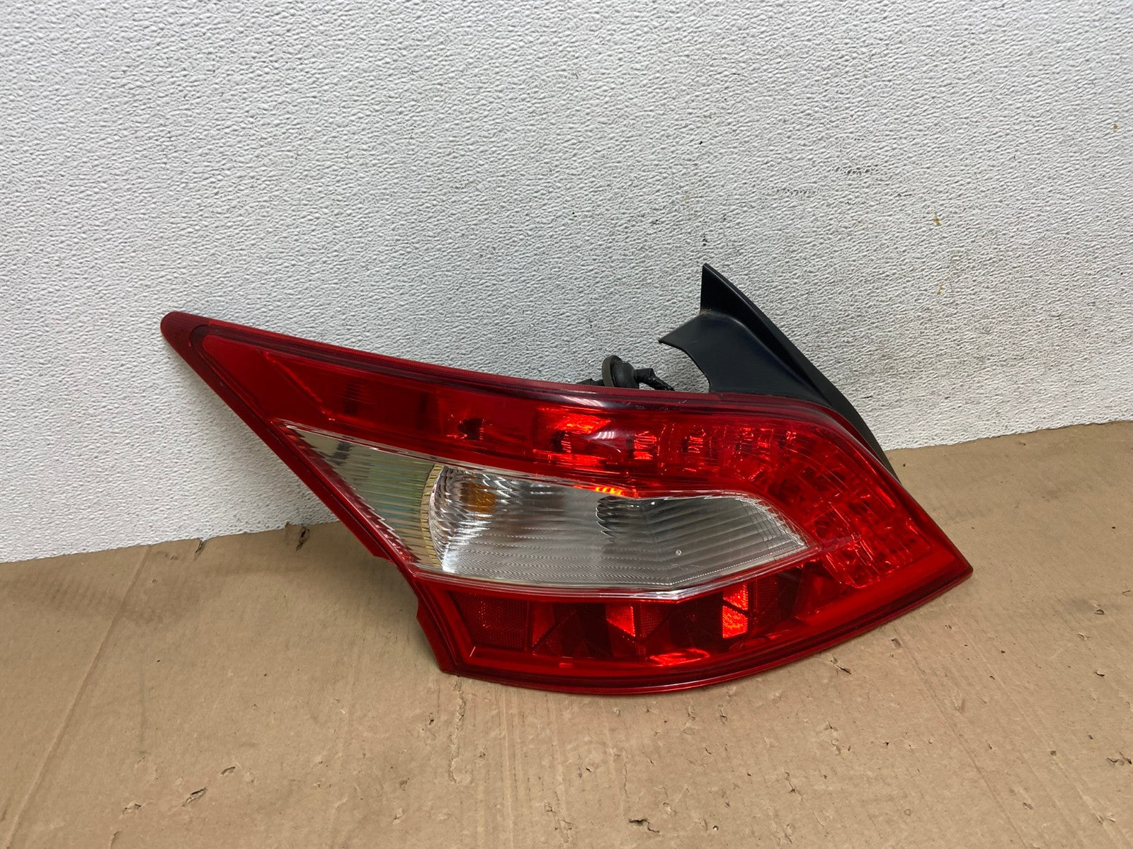 2009 2010 2011 Nissan Maxima Left Driver Lh Side Tail light AE9180 LK0