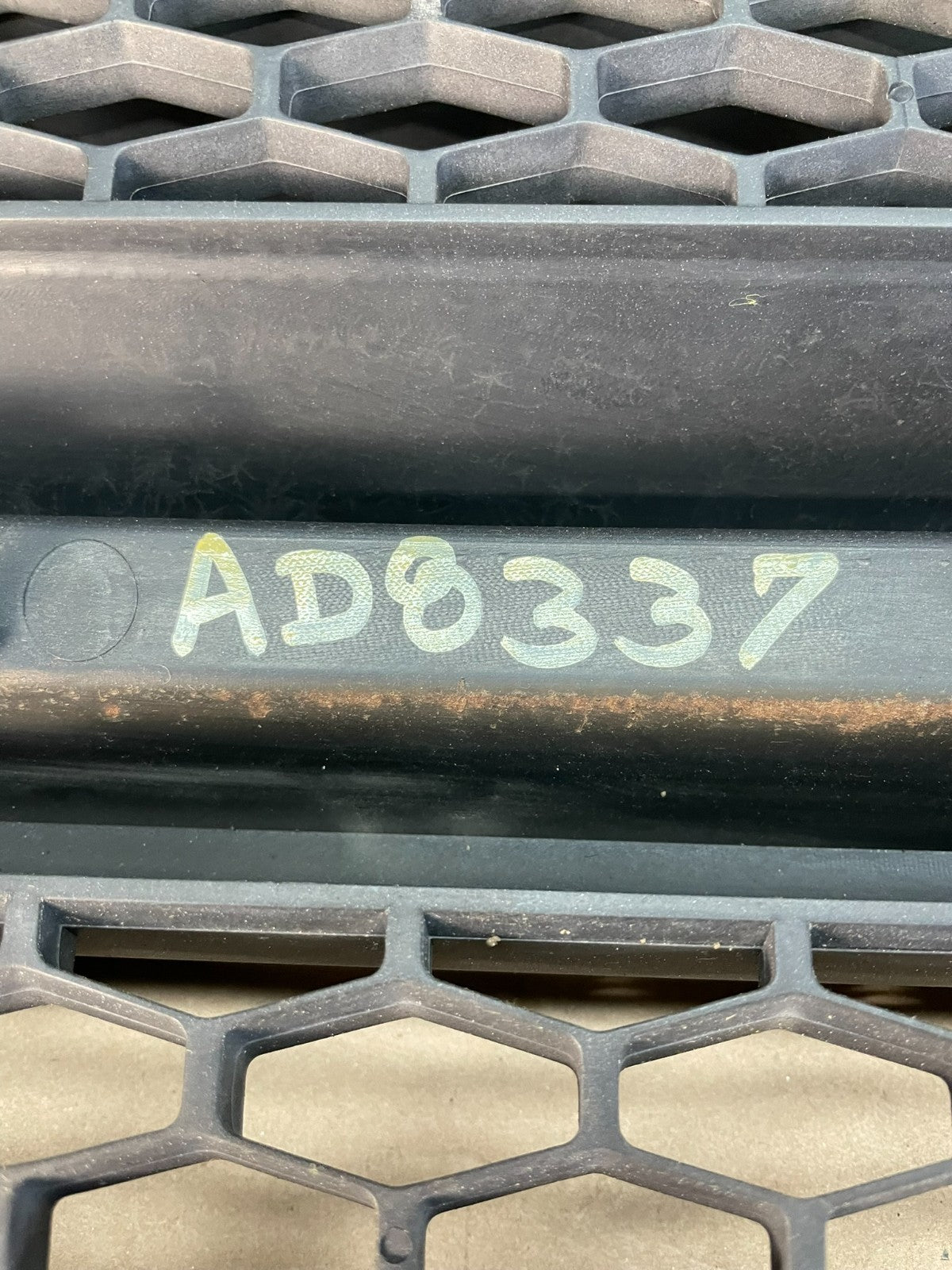 2003 2004 2005 Honda Pilot Front Upper Grill Grille AD8337 DG5