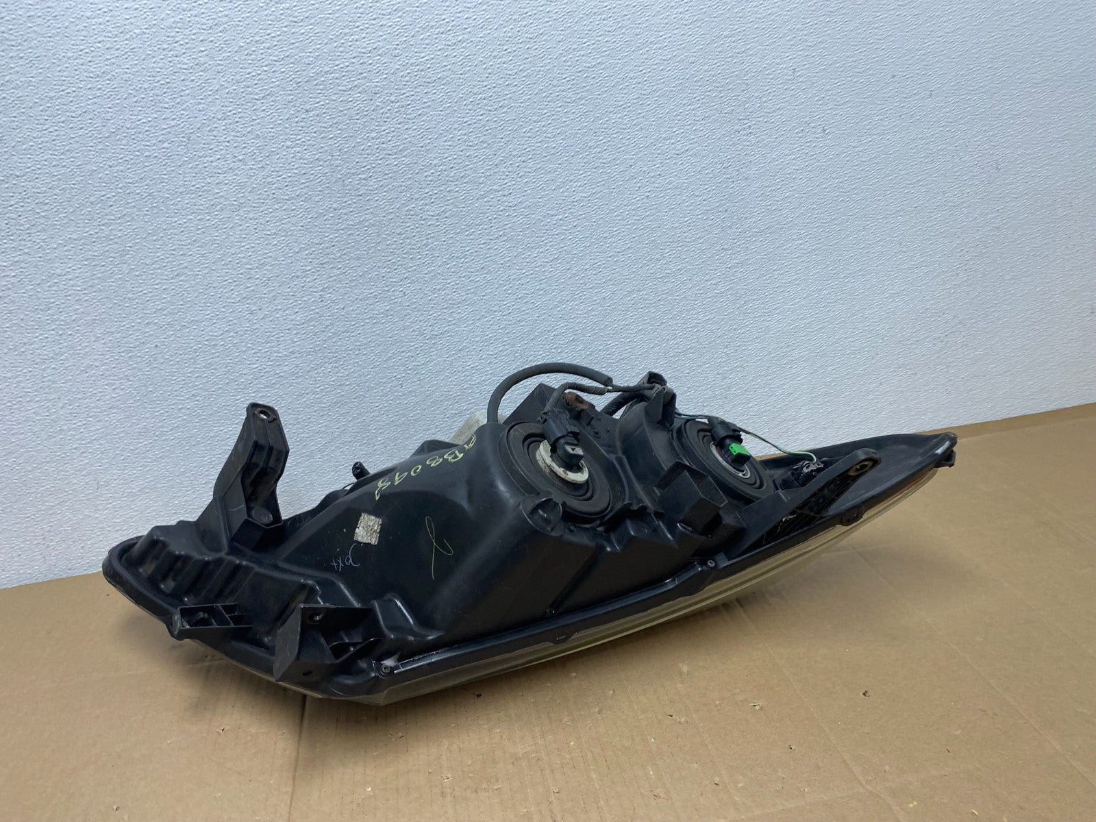 2013 to 2016 Nissan Pathfinder Left Driver LH Side Headlight Halogen OEM AB80985