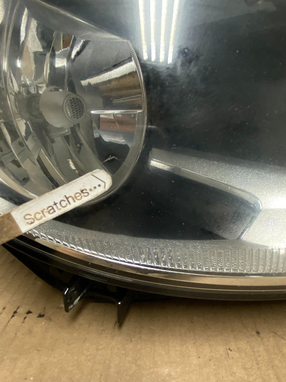 2012 to 2018 Volkswagen Tiguan Right Passenger RH Halogen Headlight AG7913 DW3
