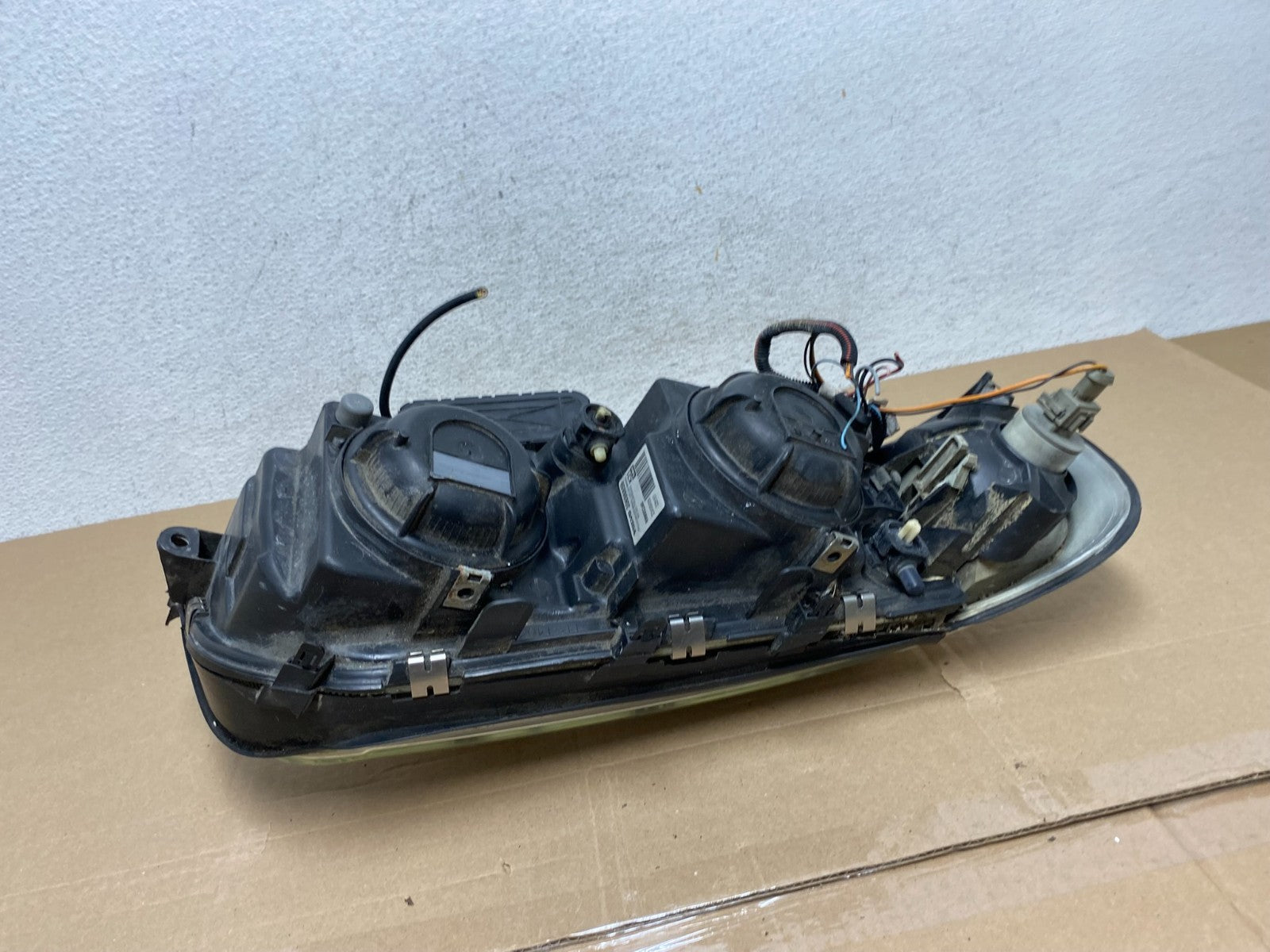 2004 2005 2006 Volvo S80 Left Driver LH Side Halogen Headlight AE4830 DW6