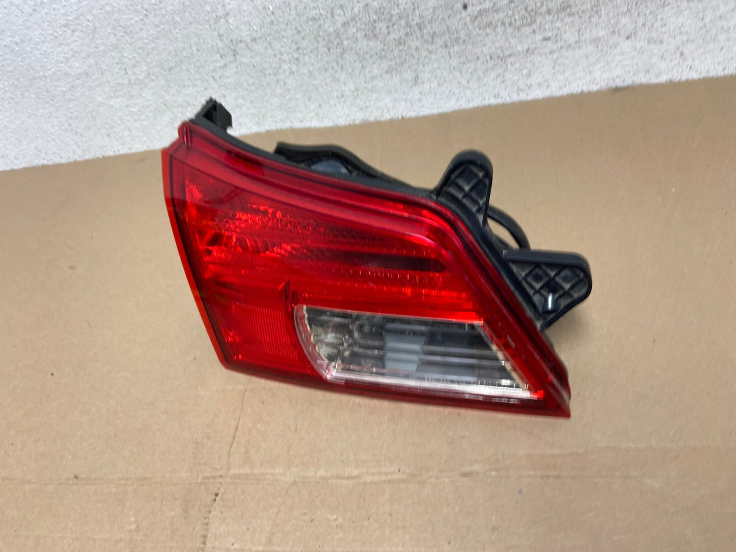 2010-2014 Subaru Outback Left Driver Lh Side Inner Tail Light AF4344 LK1