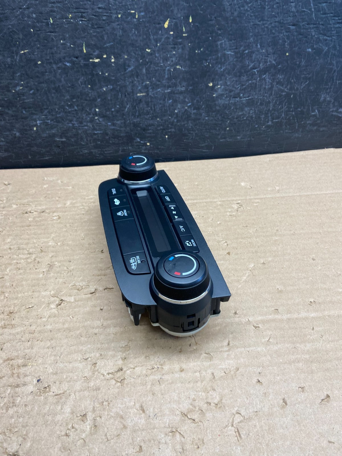 2007 to 2011 Honda CRV Manual A/C Climate Control Module D07J7 AG8558 DG2