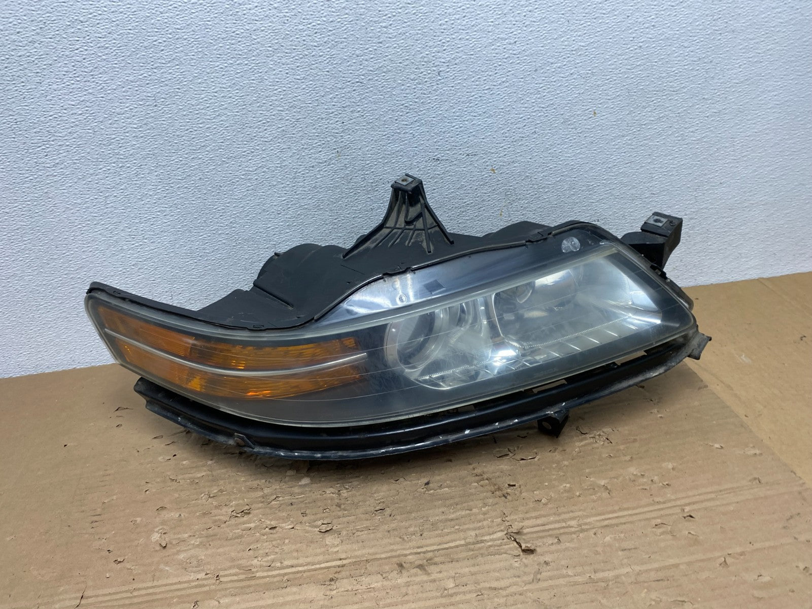 2004 2005 2006 Acura TL Headlight Right Passenger Side Xenon HID AD4382 DW0