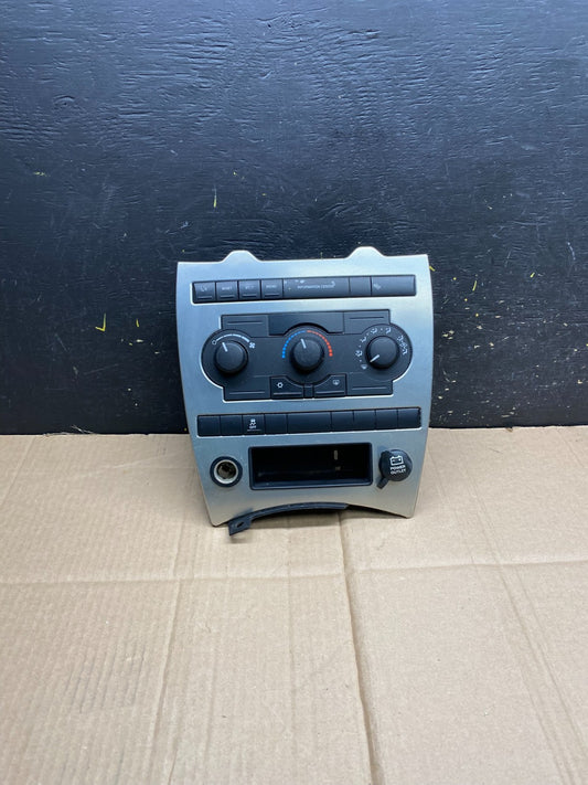 2005 2006 2007 Jeep Commander Grand Cherokee A/C Climate Control Bezel AA4483 DG0