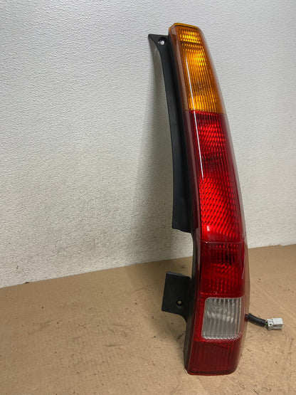 2002 - 2004 Honda Crv Cr-v Right Passenger Rh Side Tail Light AG5313 LK2